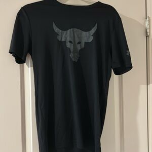 Youth XL Under Armour black dri fit t shirt